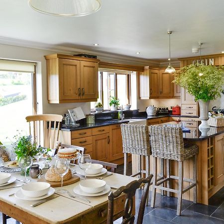 Maes Y Bryn Farmhouse Llanwrda Eksteriør billede