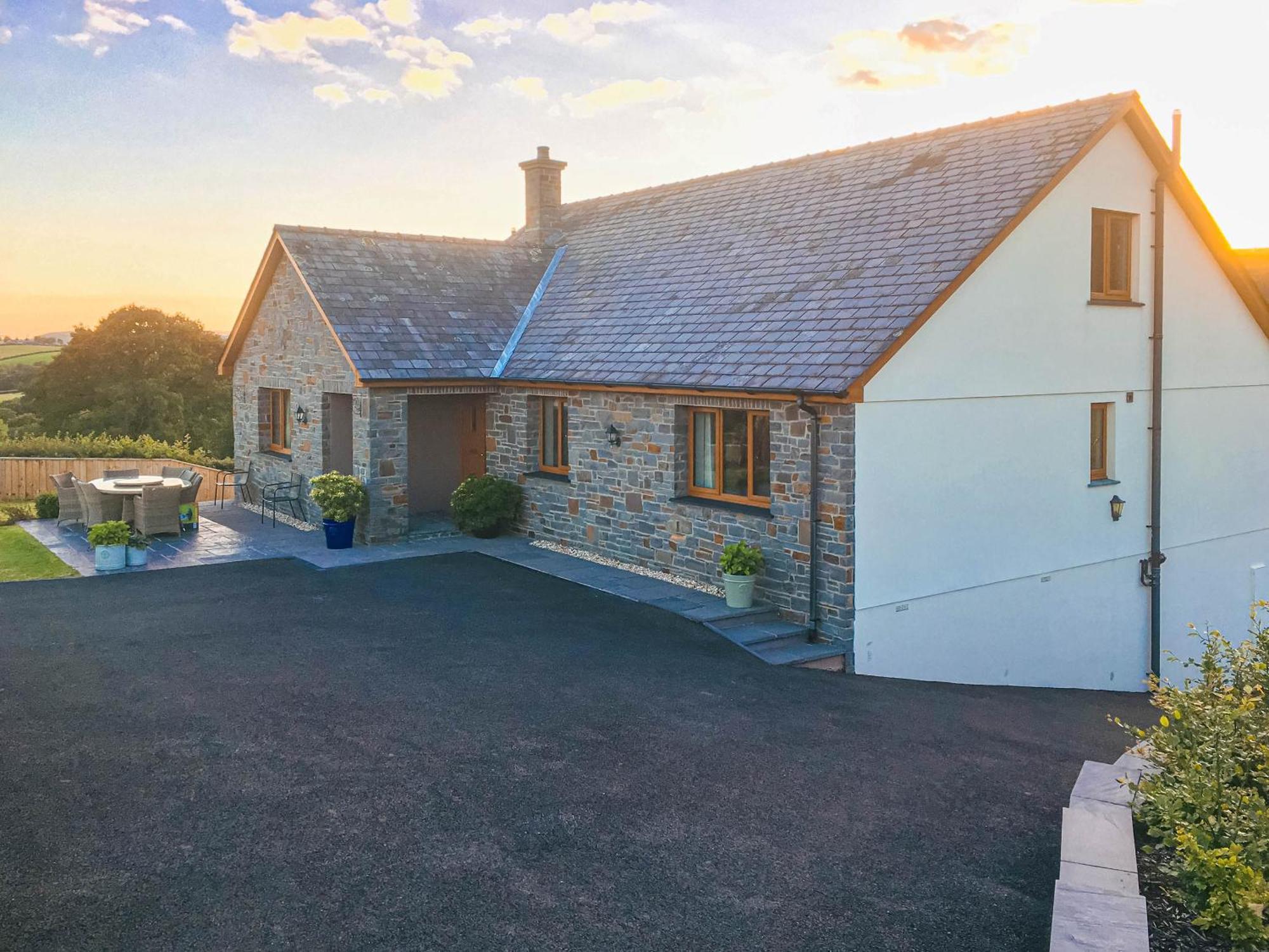 Maes Y Bryn Farmhouse Llanwrda Eksteriør billede