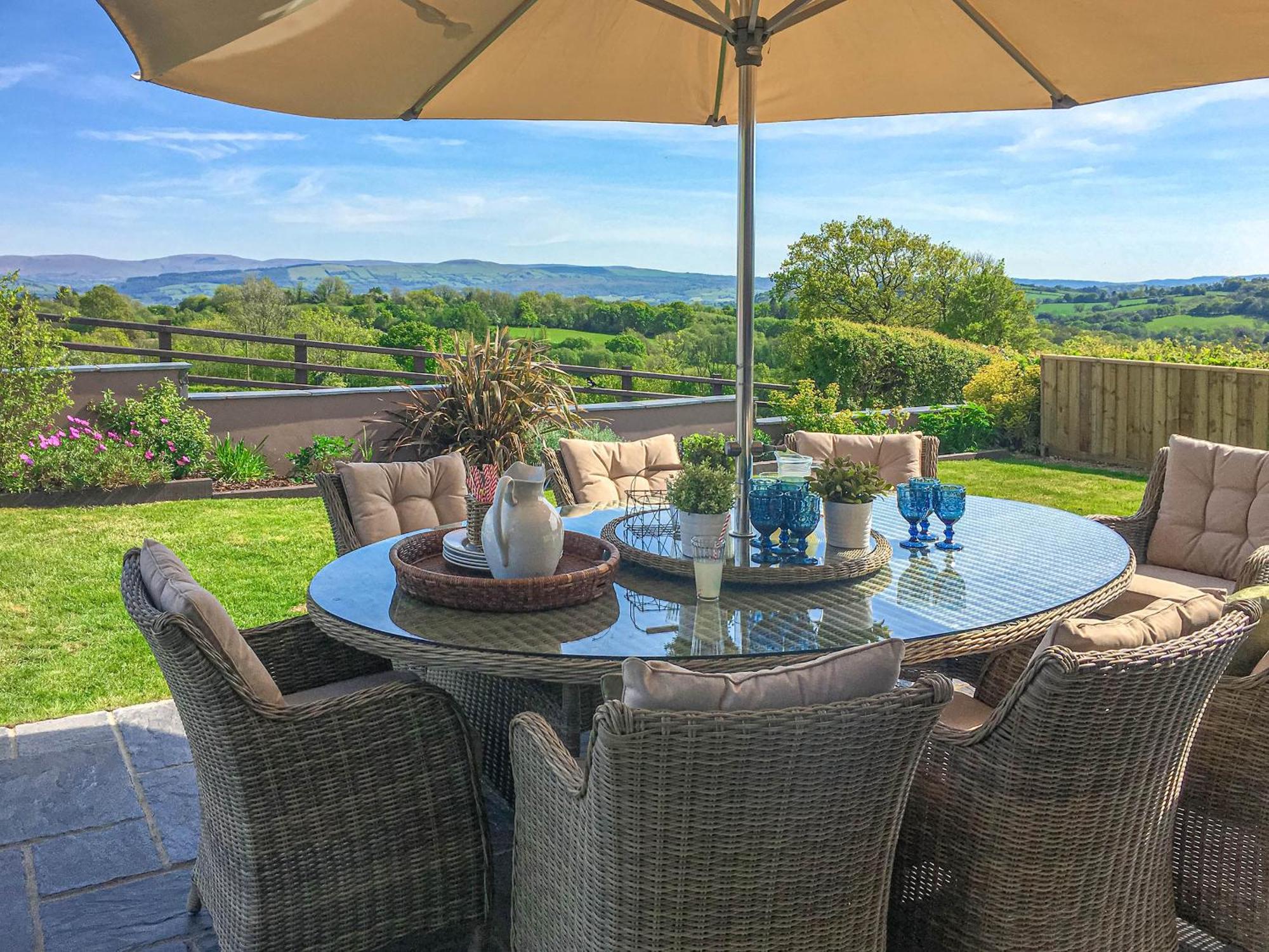 Maes Y Bryn Farmhouse Llanwrda Eksteriør billede