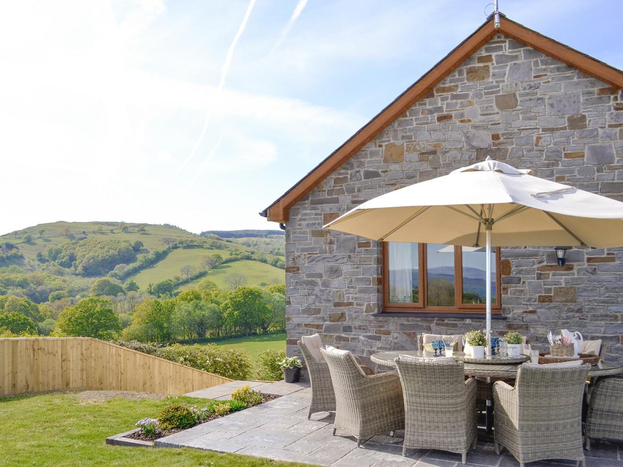 Maes Y Bryn Farmhouse Llanwrda Eksteriør billede