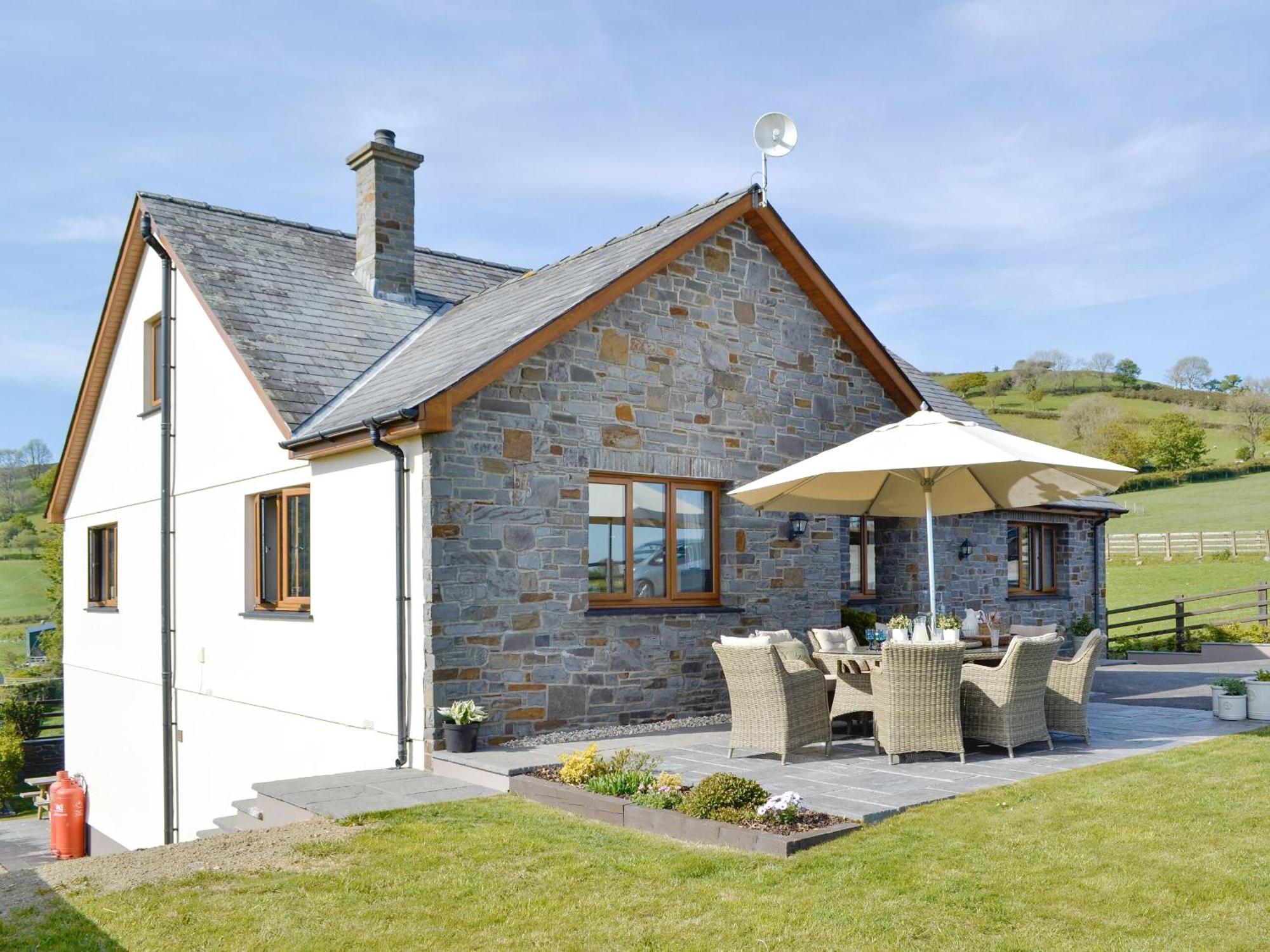Maes Y Bryn Farmhouse Llanwrda Eksteriør billede